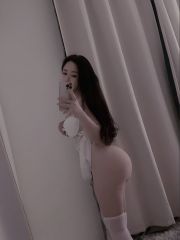 素女妹妹屁股翘翘的