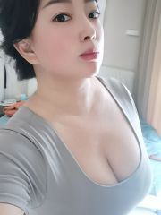 兼职性感骚货小爱