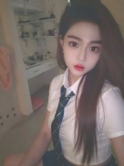 七里河性感勾人小姐姐