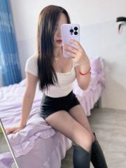 清纯美女颜值高床上妩媚