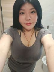 丰满圆润38D美乳雪儿