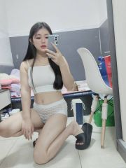 三点粉嫩会夹人芽芽