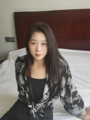 服务一流性感制服诱惑大奶美女