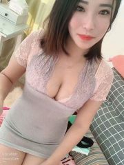 高挑丰满大奶御姐