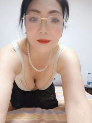 风韵犹存的姐姐消魂好去处