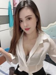 重庆性感丰满大胸妹子