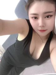 体验粉嫩的大灯妹妹