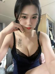 龙华榨汁骚女小渔儿