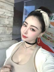 性感水嫩小狐狸